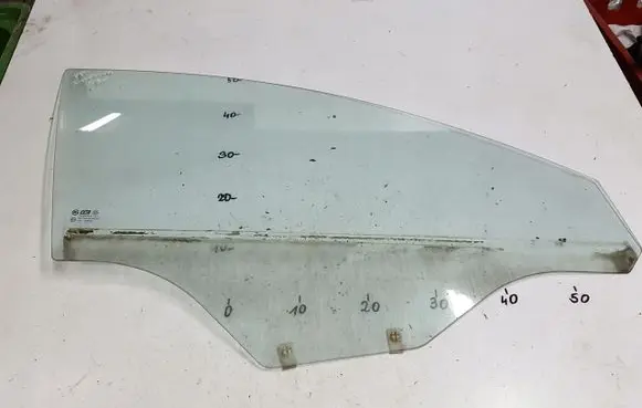 Chevrolet Captiva Sliding door window/glass 