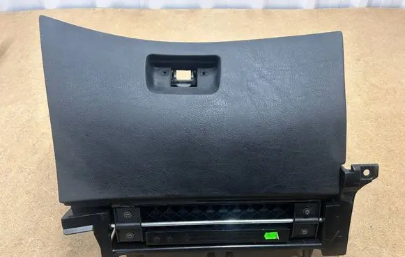 BMW 3 E46 Glove box 51168196111 8196111 51167141581