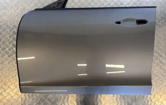 Maserati Ghibli Front door
