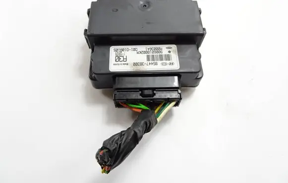Hyundai ix35 Transfer box differential control unit 954473B300 9006010002KM M0003641