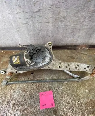 Renault Laguna II Front wiper linkage and motor 