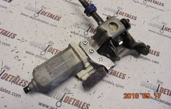 Lexus IS 220D-250-350 Seat adjustment motor 8582050450