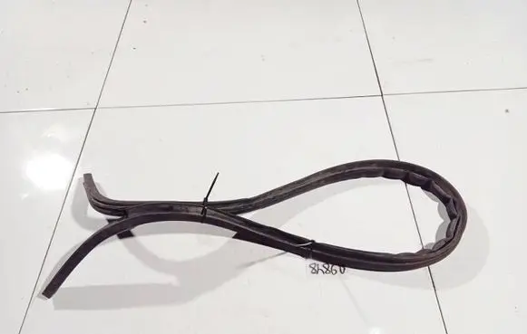 Volkswagen Touran I Rubber seal front coupe door 