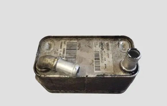 Volvo V60 Engine oil radiator 31325045 X3698002