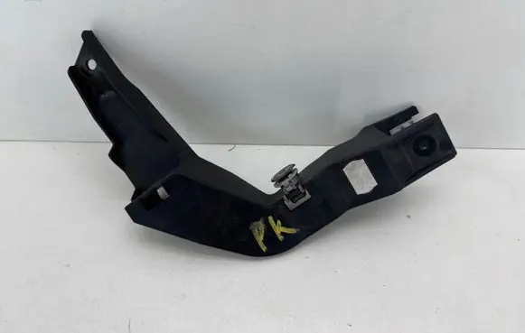 BMW i3 Fender mounting bracket 18951610