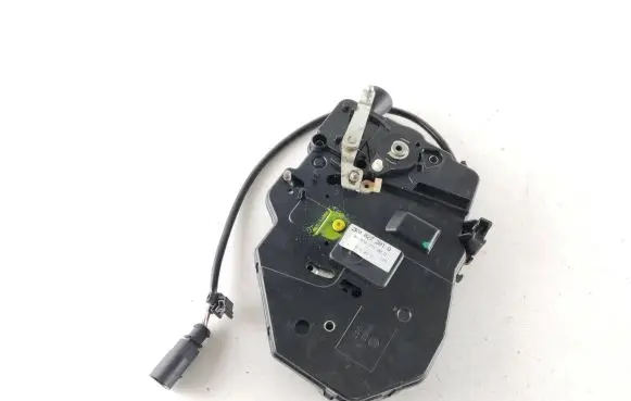 Loading door lock