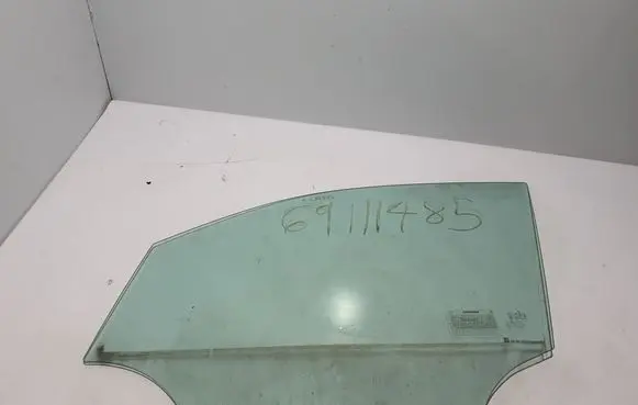 Mercedes-Benz GLE W167 Front door window glass four-door A1677250500