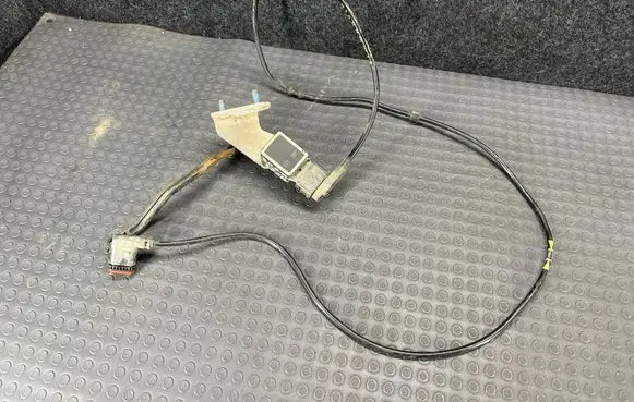 Mercedes-Benz E W211 Air suspension front height level sensor A0105427717