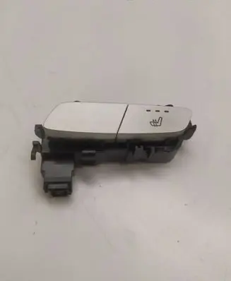 Mercedes-Benz C W205 Seat heating switch A2139057502