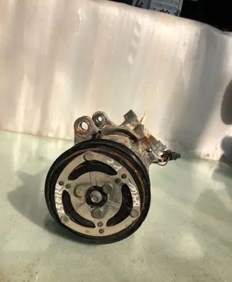 BMW X2 U10 Air conditioning (A/C) compressor (pump) 20296610