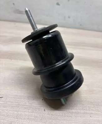Subaru Outback (BS) Engine mount bracket