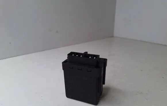 BMW 5 E39 Glow plug pre-heat relay 2246919 72RB510