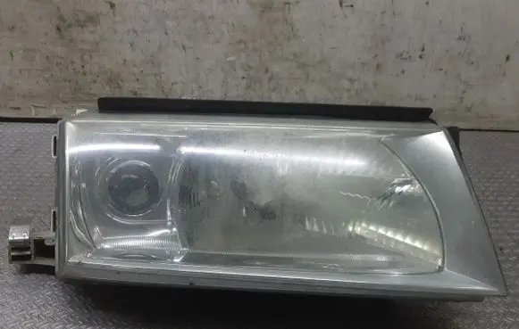 Skoda Octavia Mk1 (1U) Headlight/headlamp YU3X13005