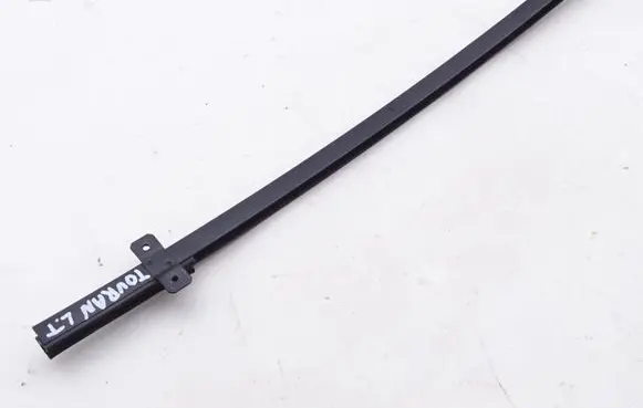 Volkswagen Touran I Door glass rail 1T0839407D