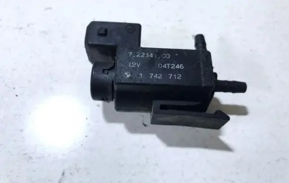 BMW 5 E39 Turbo solenoid valve 72234100 1742712