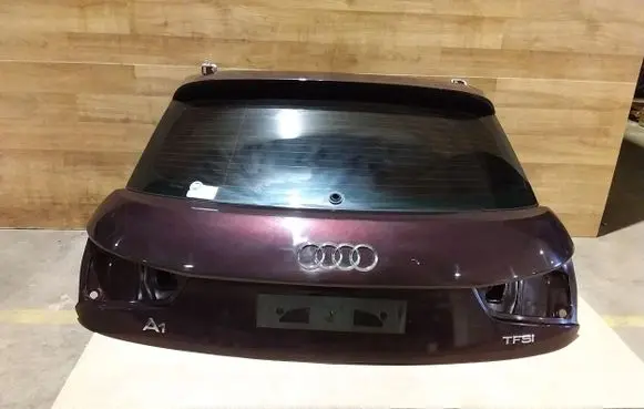 Audi A1 Tailgate/trunk/boot lid