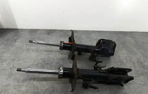 Toyota Avensis T250 Front shock absorber/damper 