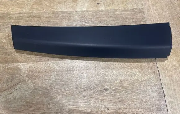 Land Rover Range Rover Velar Side skirt rear trim J8A2046B62B 105954375C