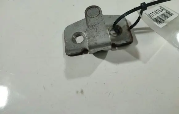 Opel Astra H Rear door lower hinge 