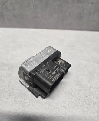 BMW 5 F10 F11 Glow plug pre-heat relay 10213526 8514120 0281003115