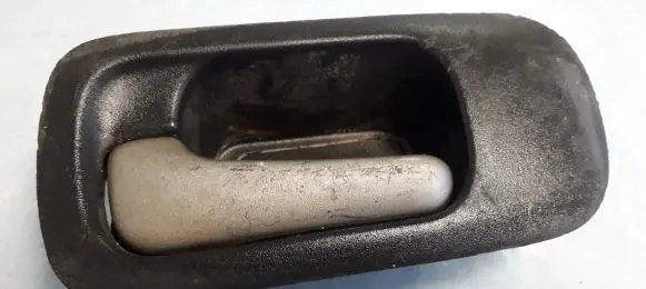 Honda CR-V Rear door interior handle