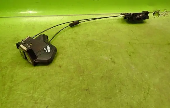 Suzuki SX4 Rear door lock 