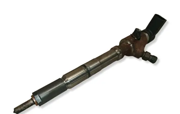 Volkswagen Touran II Fuel injector 03L130277B