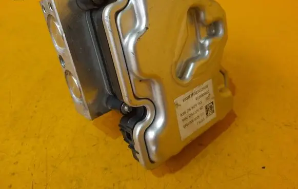 Mercedes-Benz C W206 ABS Pump A2069001018