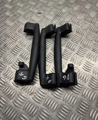 Maserati Ghibli A set of handles for the ceiling