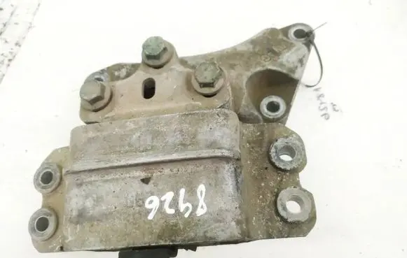 Volkswagen PASSAT B6 Engine mount bracket 1K0199117