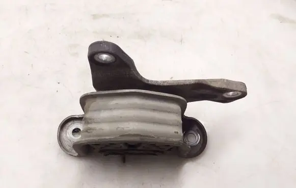 Volkswagen Transporter - Caravelle T6 Gearbox mount 7E0399151A