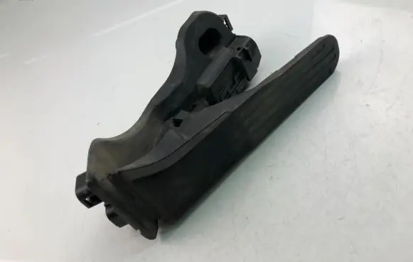 Volkswagen Golf VI Accelerator throttle pedal 1K1723503AH