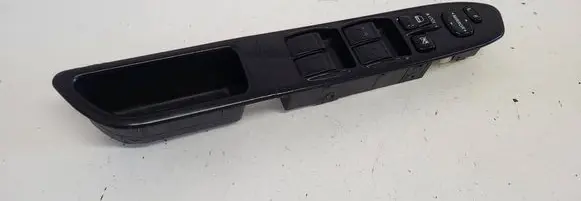 Subaru Forester SG Electric window control switch 