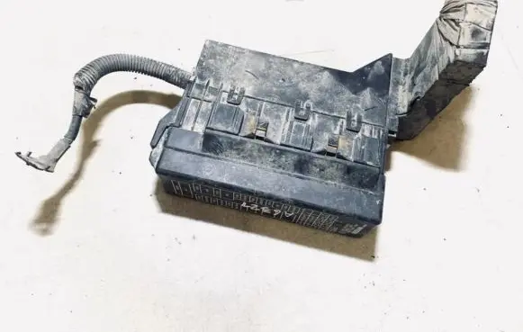 Nissan Almera N16 Fuse box set 24382au010 7154-3266
