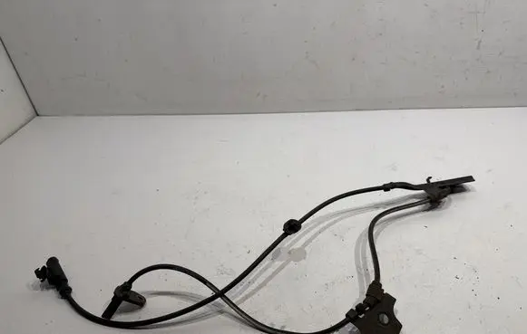 Toyota Auris E180 ABS brake wheel speed sensor 0265007806