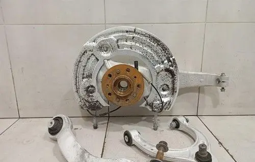 BMW M8 F93 Gran Coupe Front wheel hub 31107857011