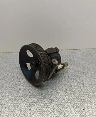 Opel Tigra A Power steering pump 90473169 605633
