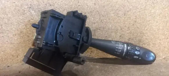 Hyundai Getz Wiper control stalk 32933A