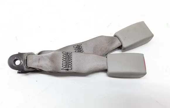 Nissan X-Trail T30 Middle seatbelt buckle (rear) 