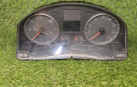 Speedometer (instrument cluster)