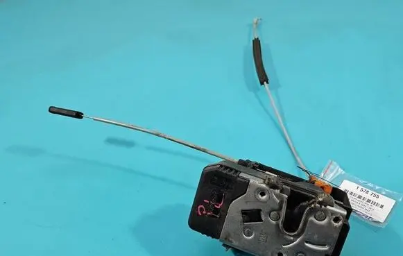 Opel Meriva A Front door lock 13154791 IMPRK1578755