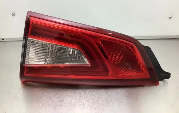 Nissan Qashqai Tailgate rear/tail lights 265504EA5A