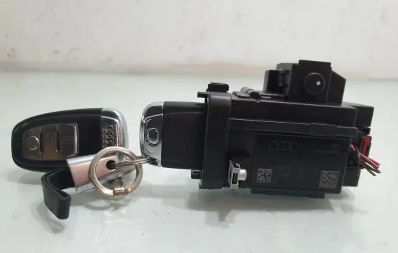 Audi A5 8T 8F Ignition lock 8K0909131