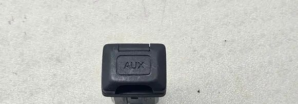 Honda CR-V AUX in-socket connector M34736 AHZ19