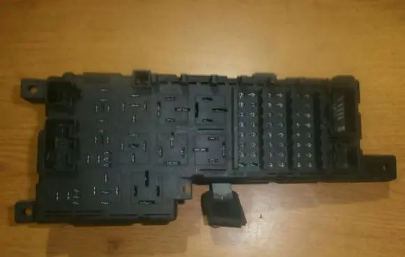 Volvo S70 V70 V70 XC Fuse box set 518322326