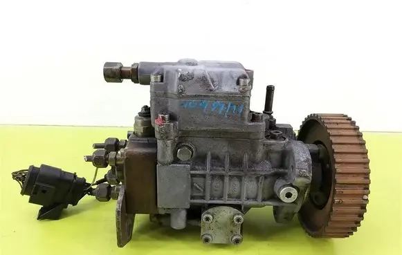 Audi A3 S3 8L Fuel injection high pressure pump 0460104977
