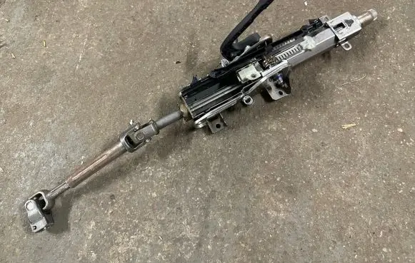 Volkswagen Golf VII Steering wheel axle