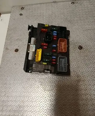 Peugeot Expert BSM Control unit 9661086980