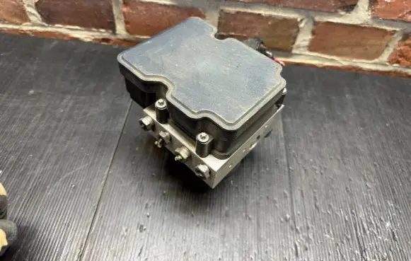 Mercedes-Benz B W247 ABS Pump A1779007805 A1779020811