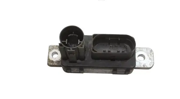 Land Rover Discovery Sport Glow plug pre-heat relay GX7312B533AD